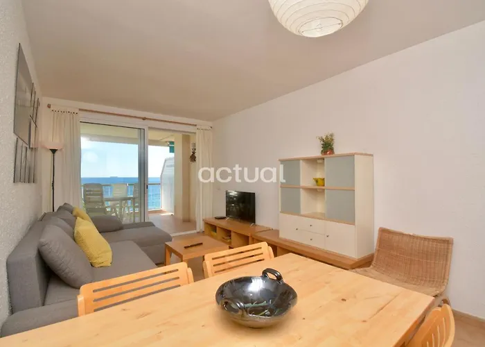 Catalunya C-3 Apartment *